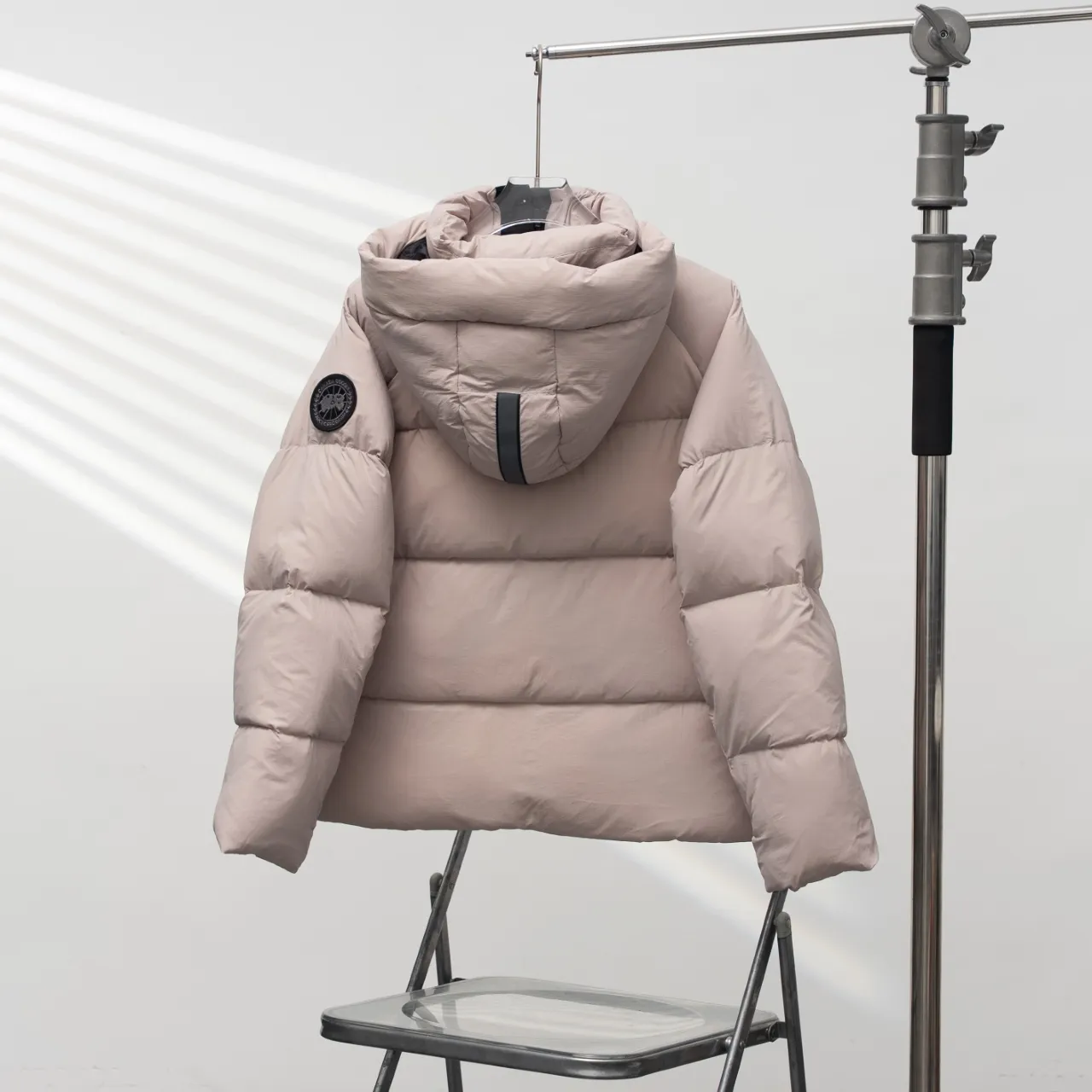 Top P880 CANADA GOOSE丨Canada Goose Ouyang Nana Generation Hooded Down Jacket Color: Light Pink Size: S-XXL